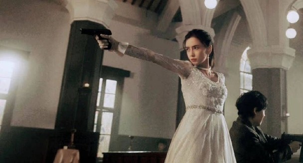 不甩是非缠身 Angelababy化身婚纱杀手网赞好带感