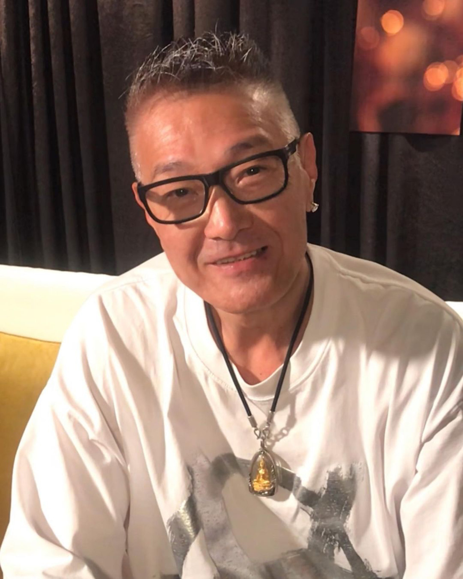 卢惠光晒同框洪金宝 网惊讶两人只相差X岁