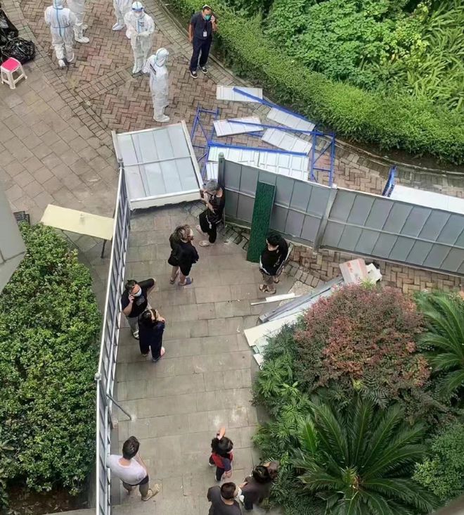 天下事 成都卫健委:防控期遇地震做好防护撤离