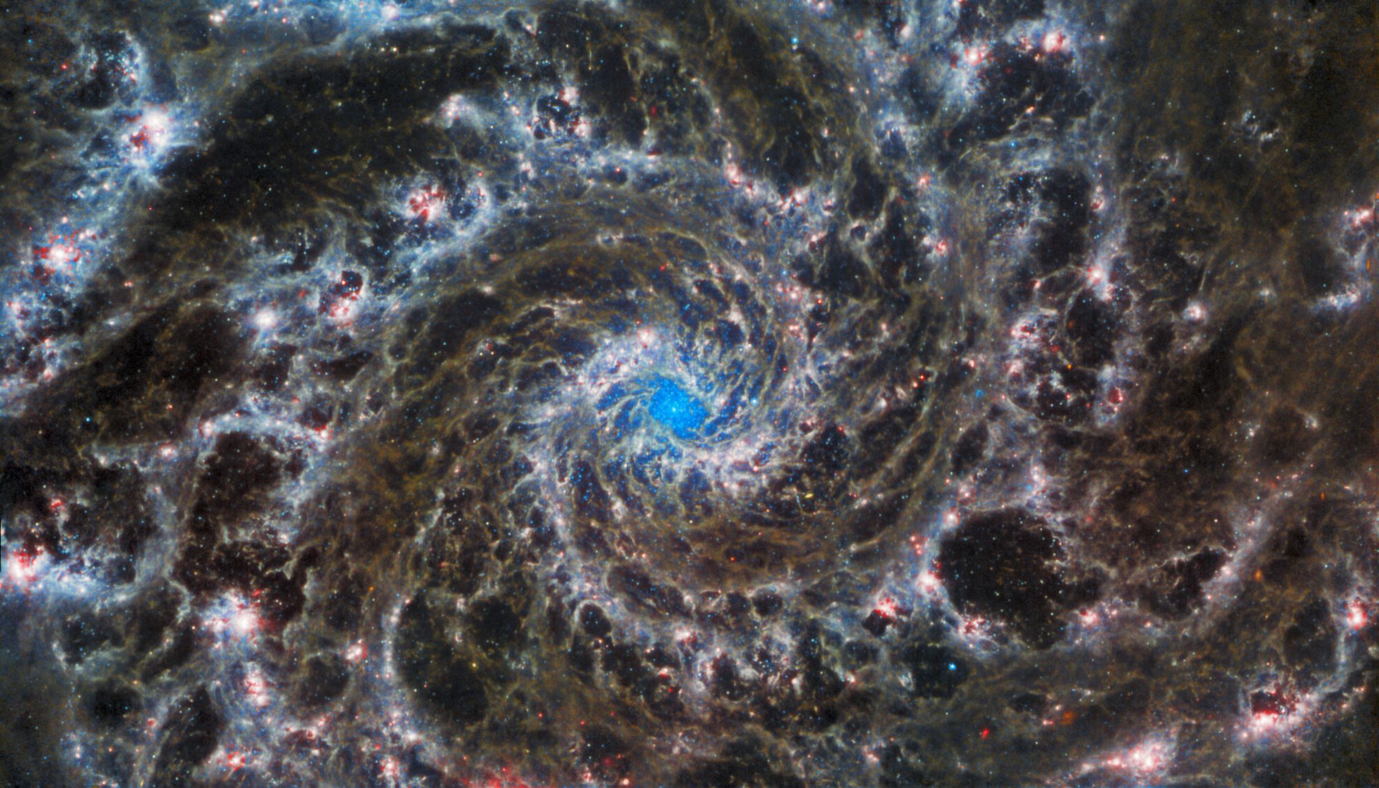 拼盘 未签 韦伯太空望远镜 摄下幻影星系缤纷螺旋