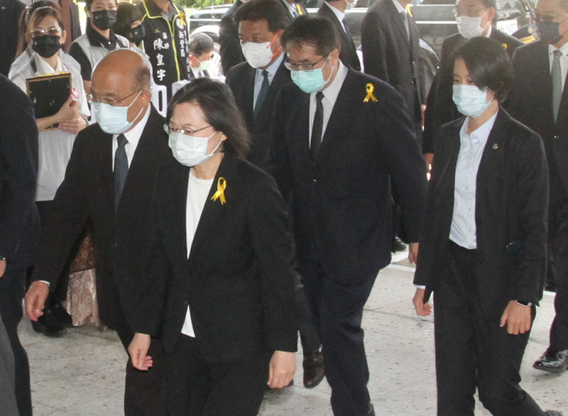 看世界/台警执行职务殉职 政府将修改警械使用条例