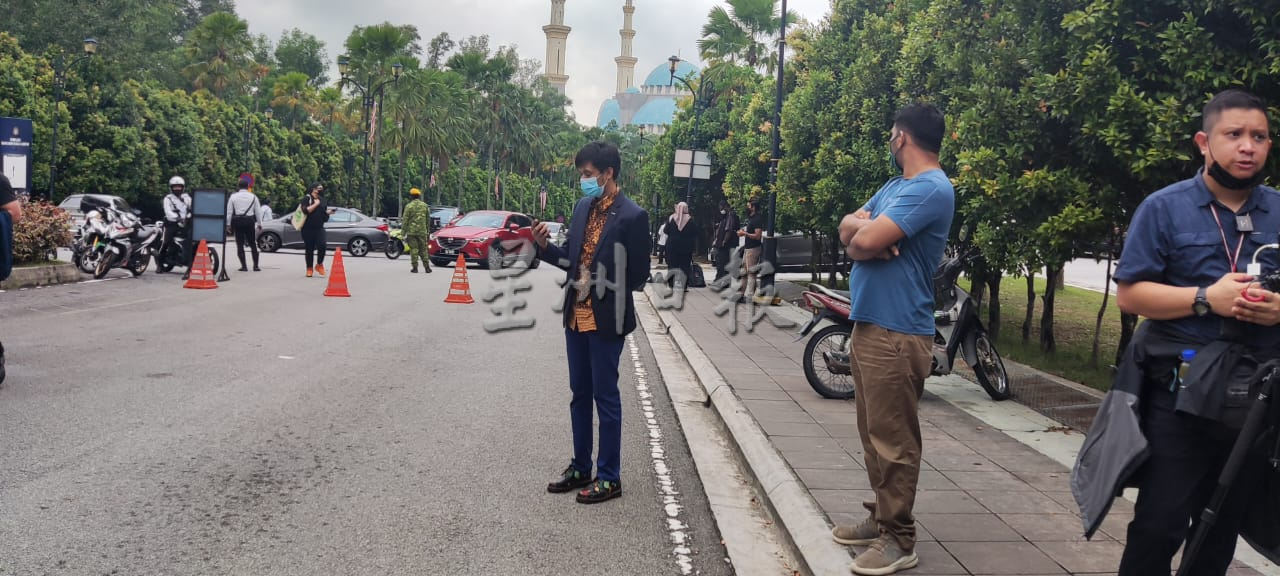 视频 | 罗斯玛贿赂案即将下判·未见支持者到场 现场冷清