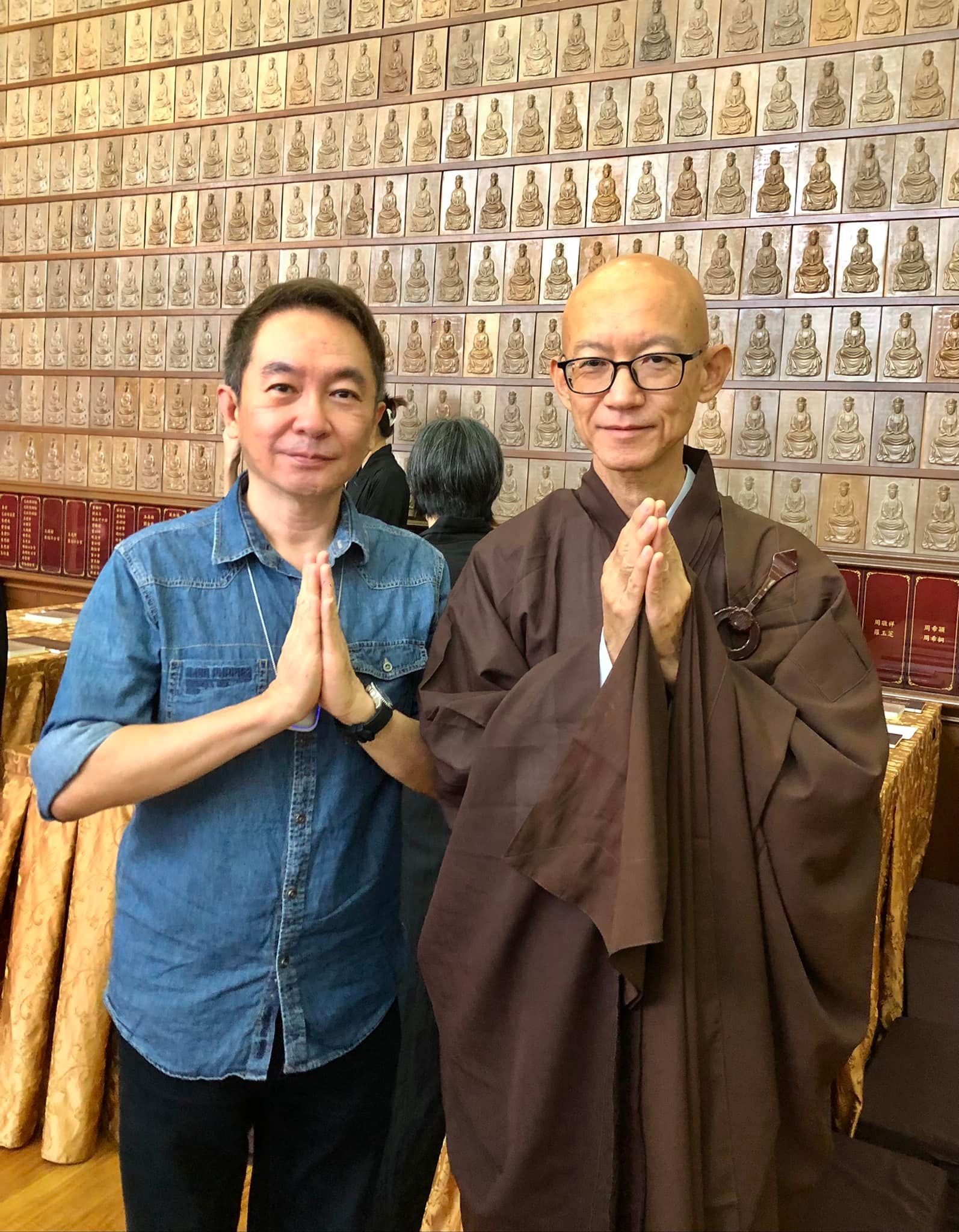 赖冰霞前夫也出家 王致祥法号洞云