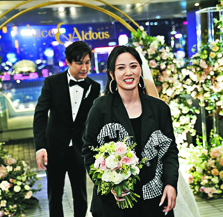 陈炜婚宴老公收恐吓 回味50+1爱的宣言感动落泪
