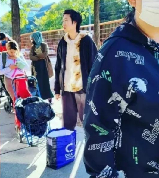 同父不同命|女儿领粮儿子晒豪车 成龙微博被网民灌爆