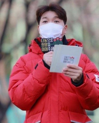 朴修弘遭亲爸殴瘫地送医 冷血兄嫂目睹全程没反应