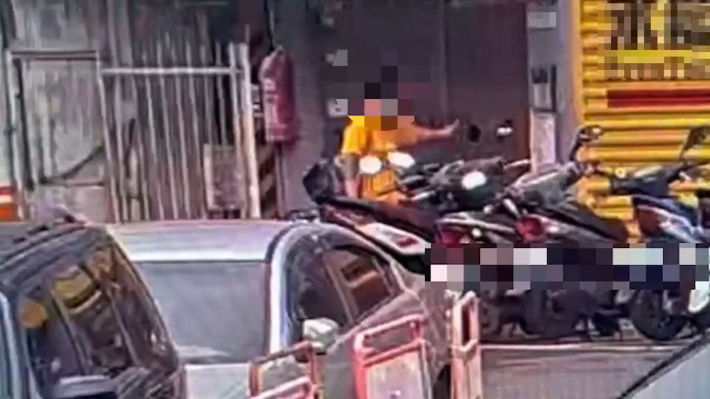 犯案后身影曝光!涉杀女大生凶嫌神情轻松开车离去