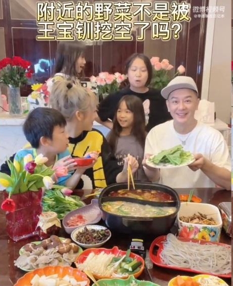 王宝钏挖野菜梗爆红 宣萱呼吁女孩子别迷失自我