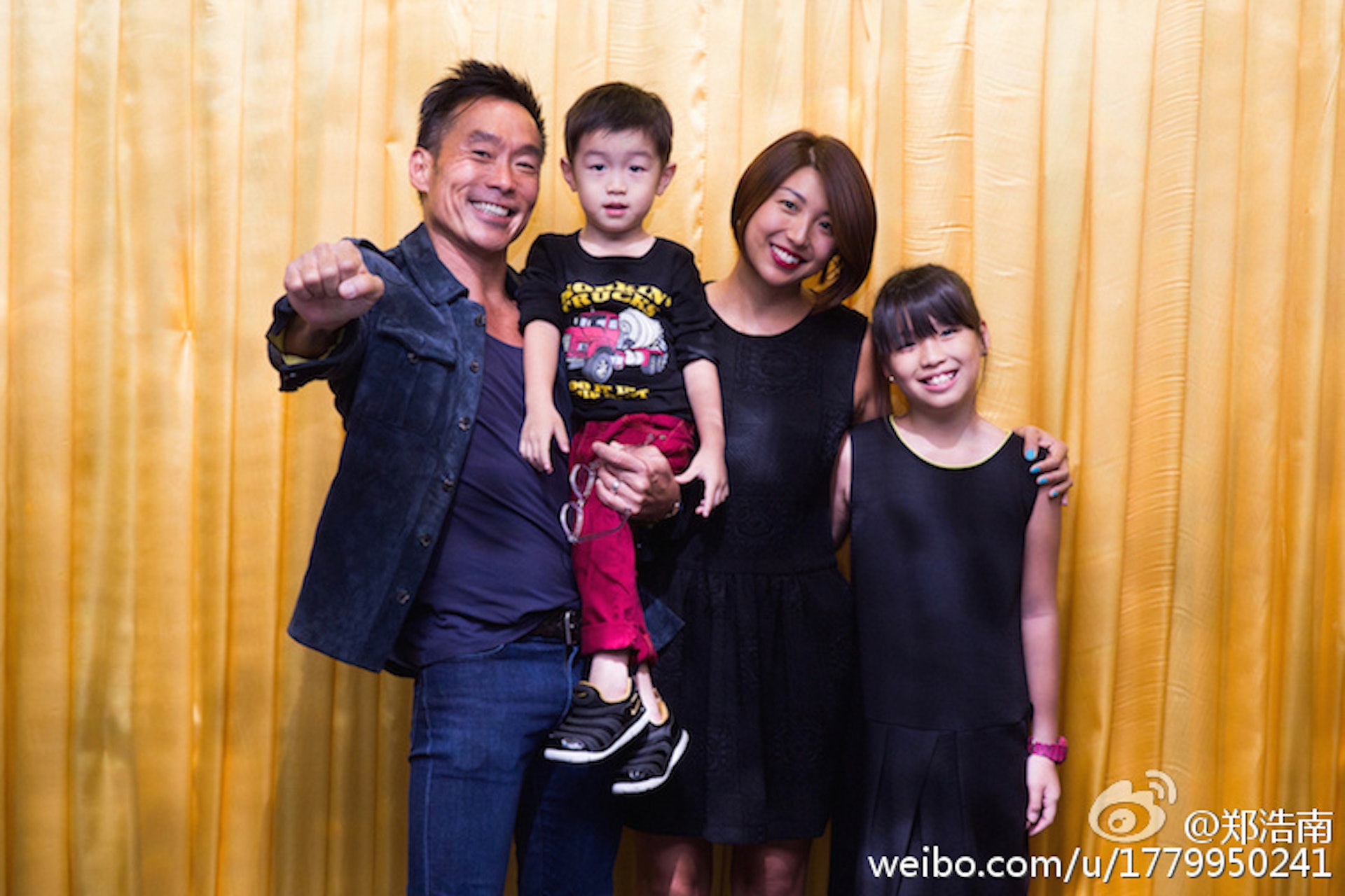 郑浩南婚变后庆生 戴婚戒泪喊“什么都没了”