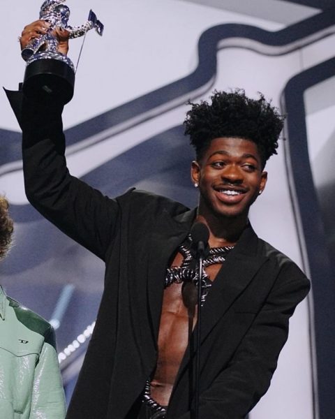 Lil Nas X唱到一半要上大号 暂停演出被误搞气氛