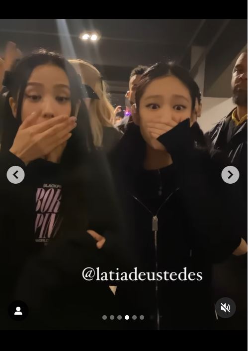 女粉丝把名字文上身 Jennie睁眼摀嘴惊喊:OMG