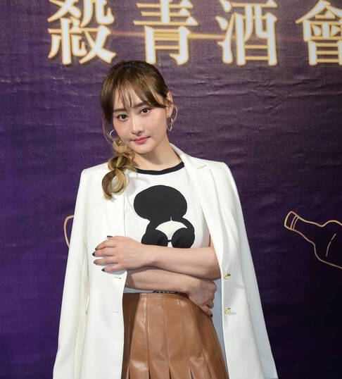 琼瑶女郎惊见1巧合 3代“紫菱”全婚变