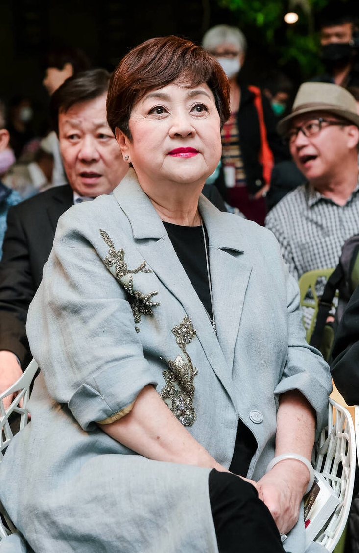 琼瑶女郎惊见1巧合 3代“紫菱”全婚变