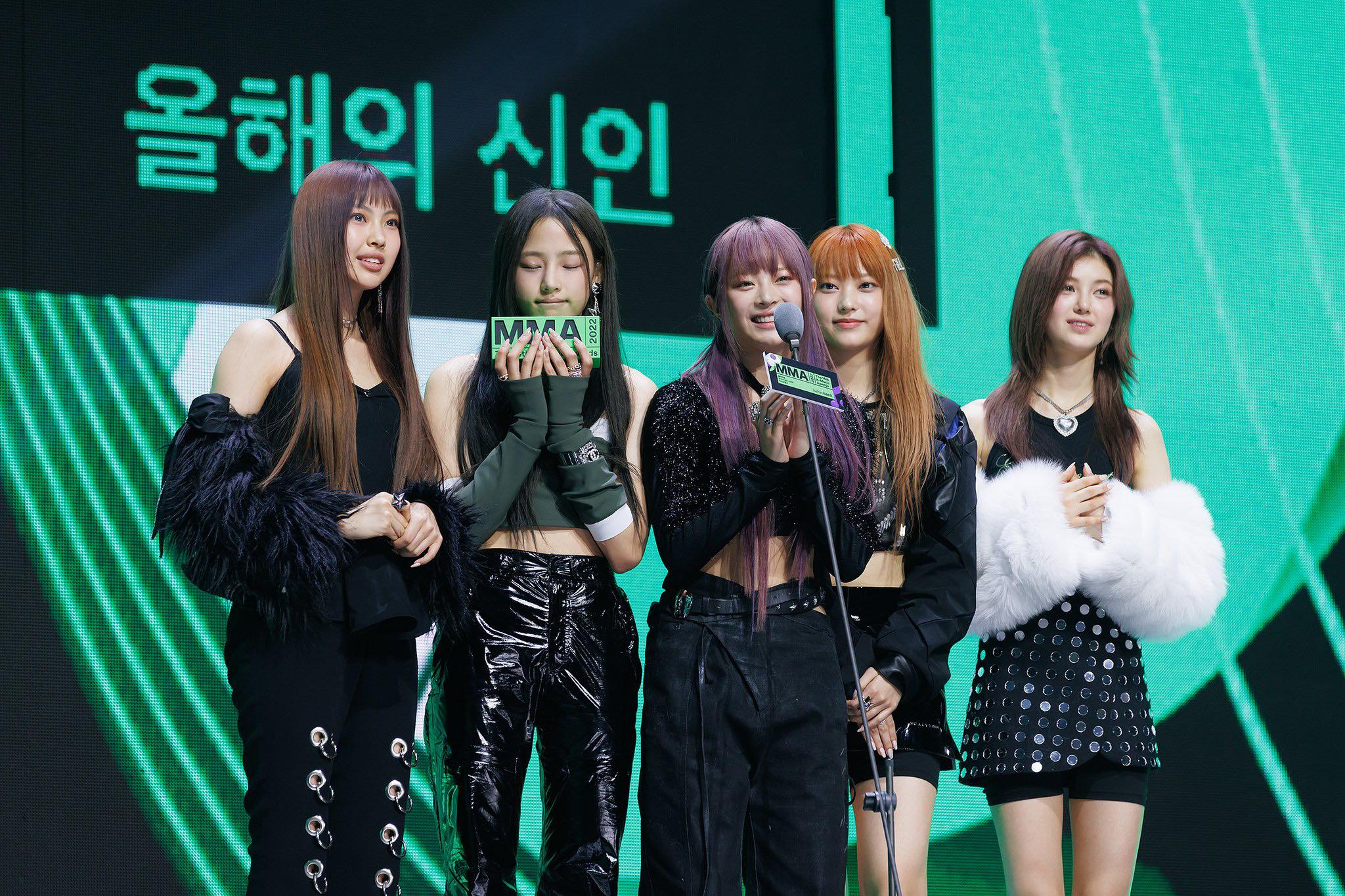 IVE出道不足1年 击败BLACKPINK夺最佳女团