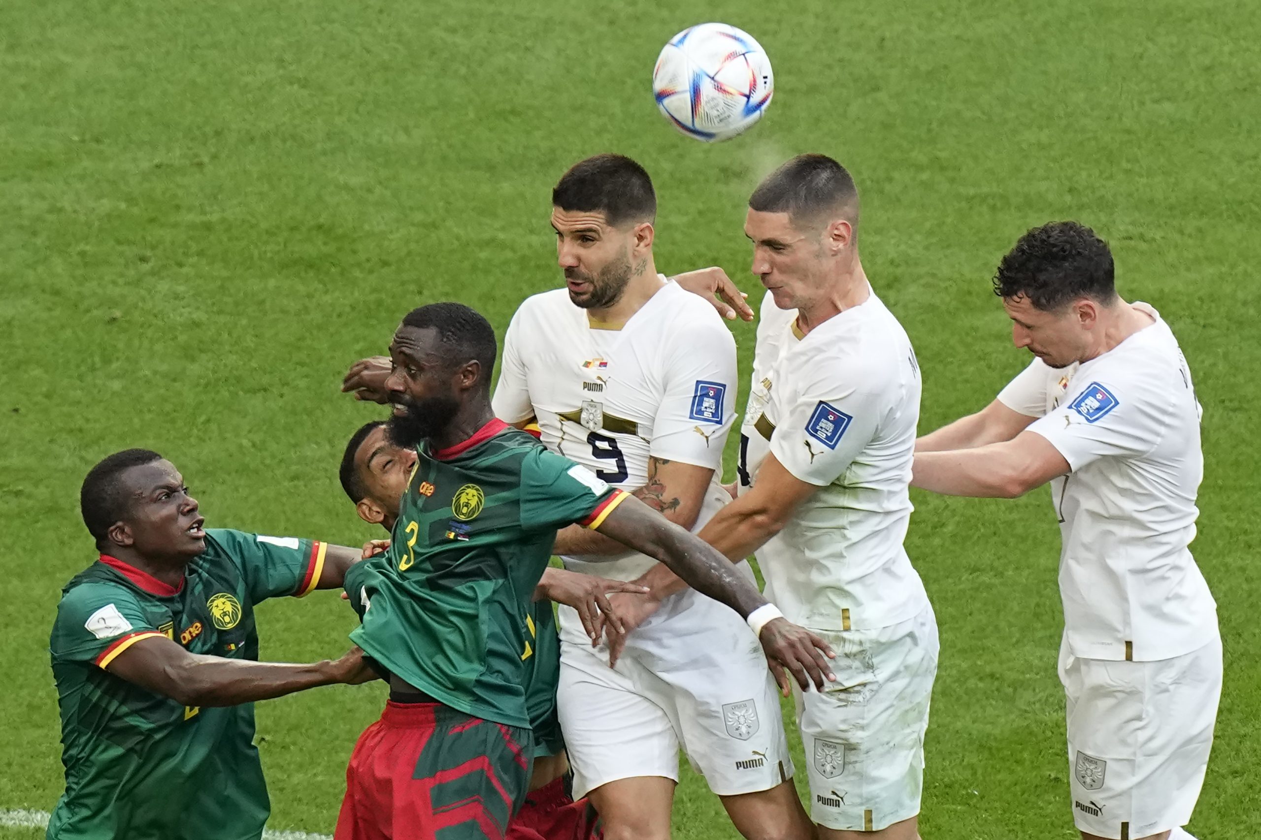 VAR“大反转”成转捩点 塞尔维亚煮熟鸭子飞走了