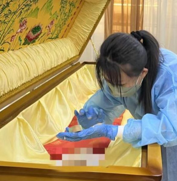 第一篇:殡葬三姝