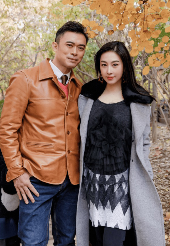 樊少皇突宣布离婚 帖文3度删改打错字?