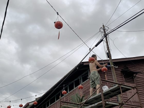 【新村年味:彭亨加叻新村/02】红灯笼高高挂,点燃浓浓年味