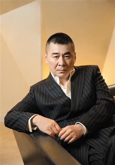 搭沈月翻拍《我的大叔》 陈建斌被吐槽年纪太大