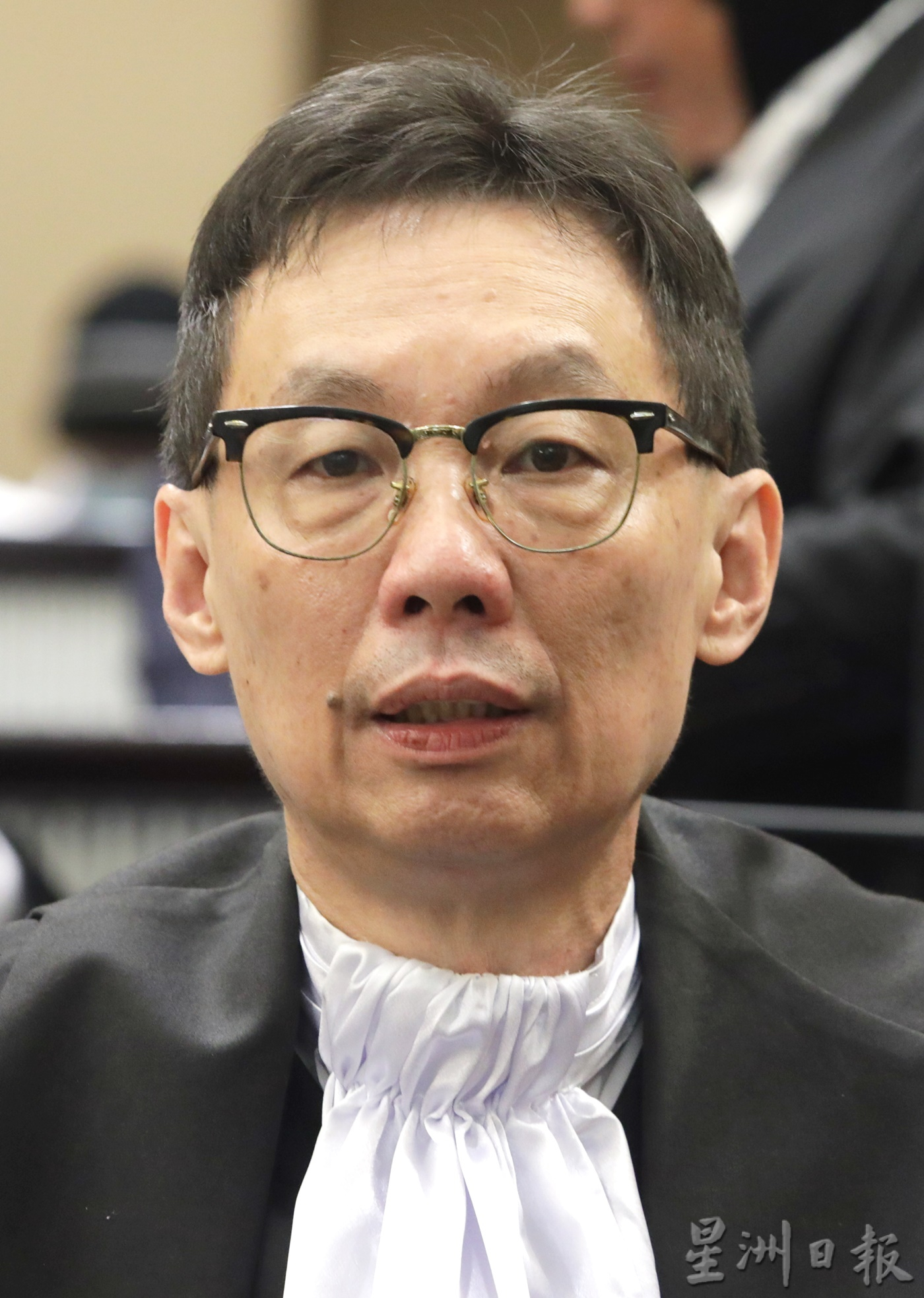 法官宣誓就职