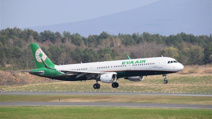 疑不满年终奖金两样情 长荣航空地勤集体请假 多班机延误