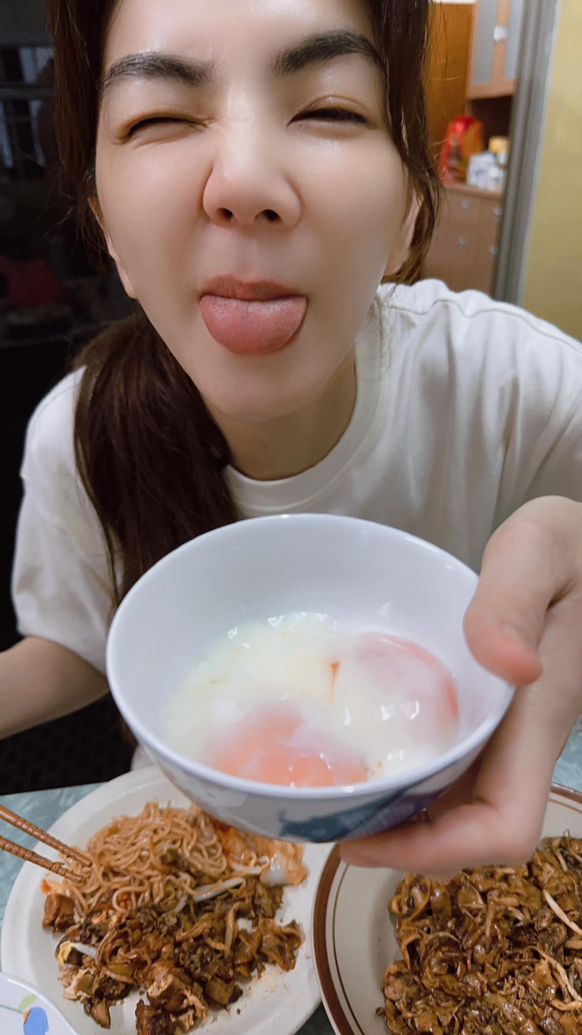 Ella大马台湾赶场过年 飞机高铁摩托车全用上