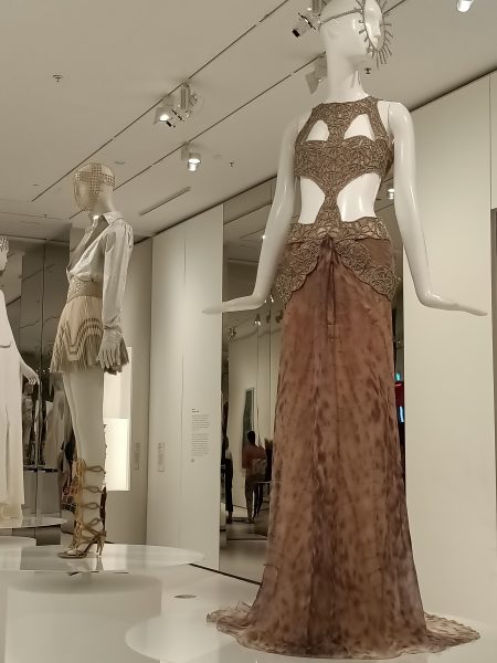 KING CHAN/Alexander McQueen: Mind, Mythos, Muse 心灵,神话,缪斯特展