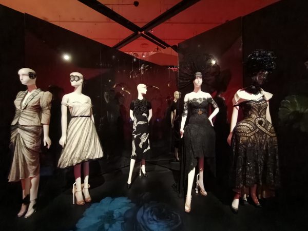 KING CHAN/Alexander McQueen: Mind, Mythos, Muse 心灵,神话,缪斯特展