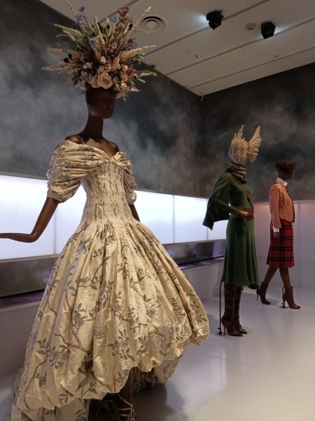 KING CHAN/Alexander McQueen: Mind, Mythos, Muse 心灵,神话,缪斯特展