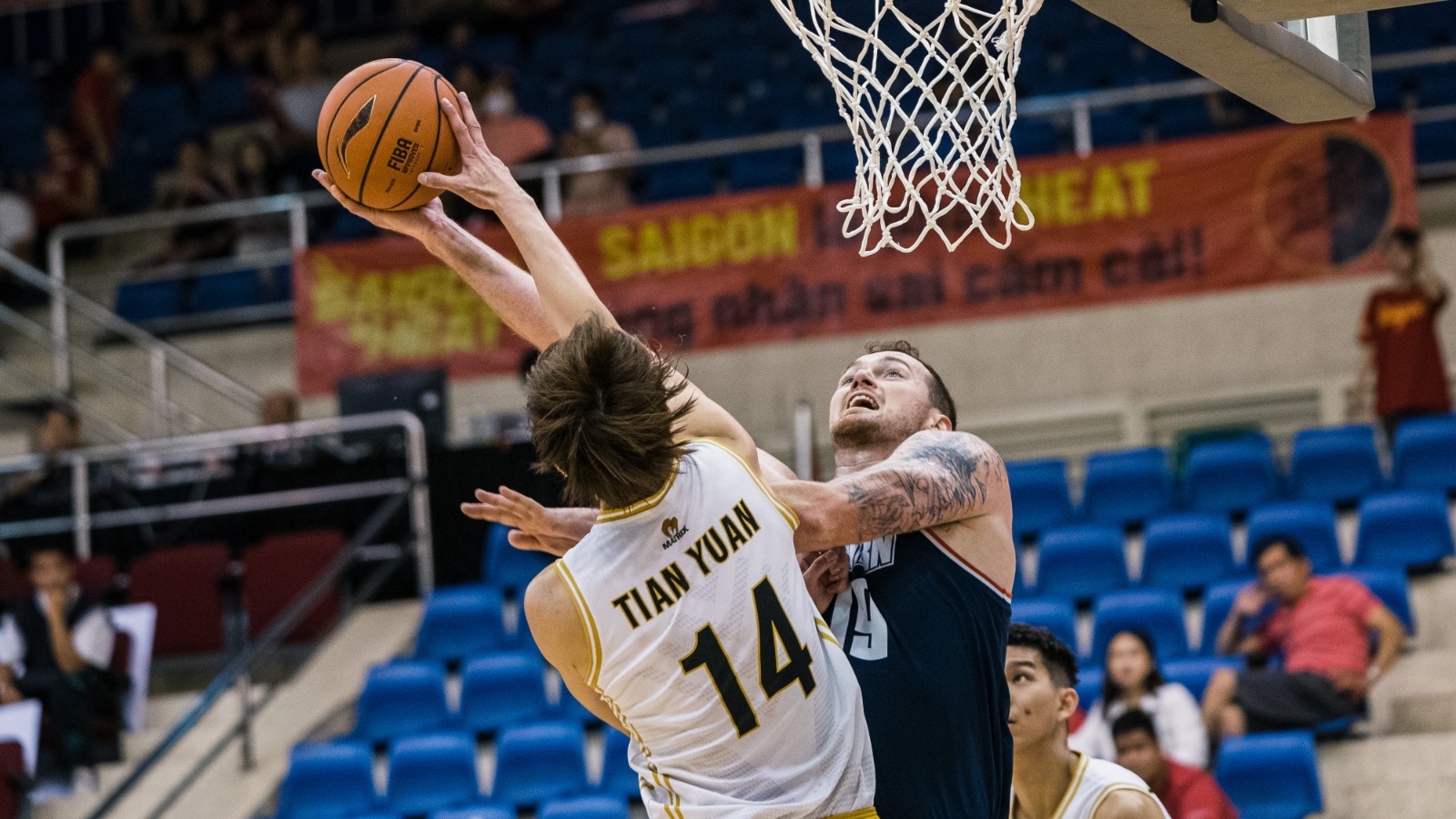 ABL| 1分险胜腾飞之狮 热火首闯决赛决战东方