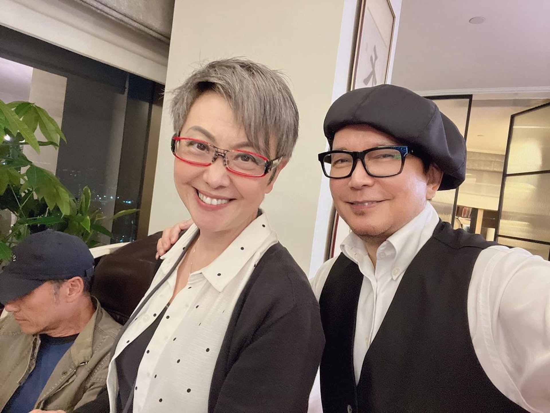 《欢乐今宵》昔日小花相聚 戚美珍变银发族优雅地老去
