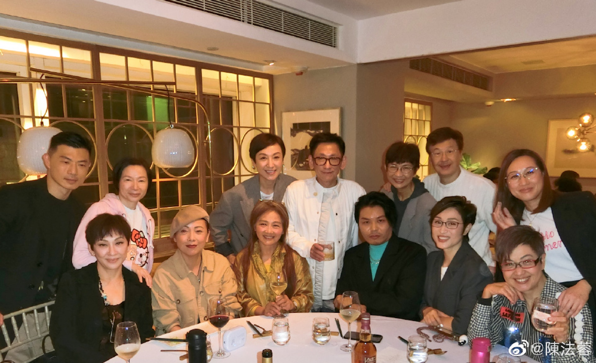 《欢乐今宵》昔日小花相聚 戚美珍变银发族优雅地老去