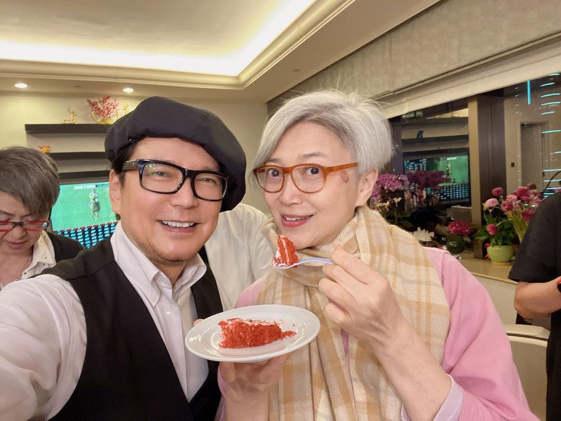 《欢乐今宵》昔日小花相聚 戚美珍变银发族优雅地老去