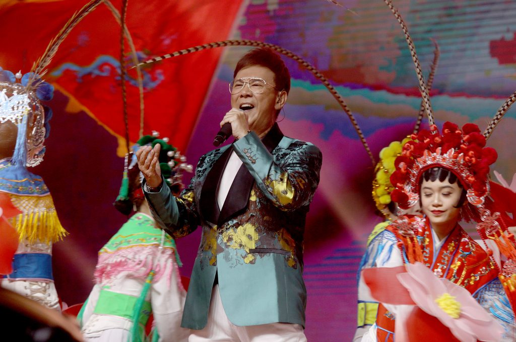 《香江夜·南洋情》|朱咪咪风骚狂撩Uncle 搞笑调侃敖嘉年“性骚”