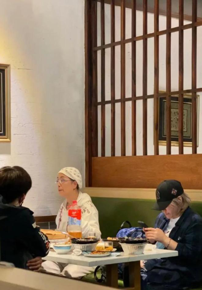 周星驰苑琼丹惊喜聚餐 粉狂敲碗:有新合作?