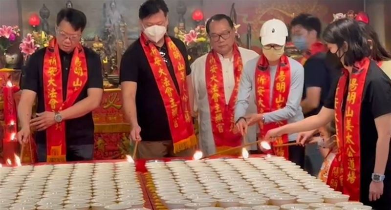 杨紫琼封后有预兆? 赴台点灯遇喜鹊报喜