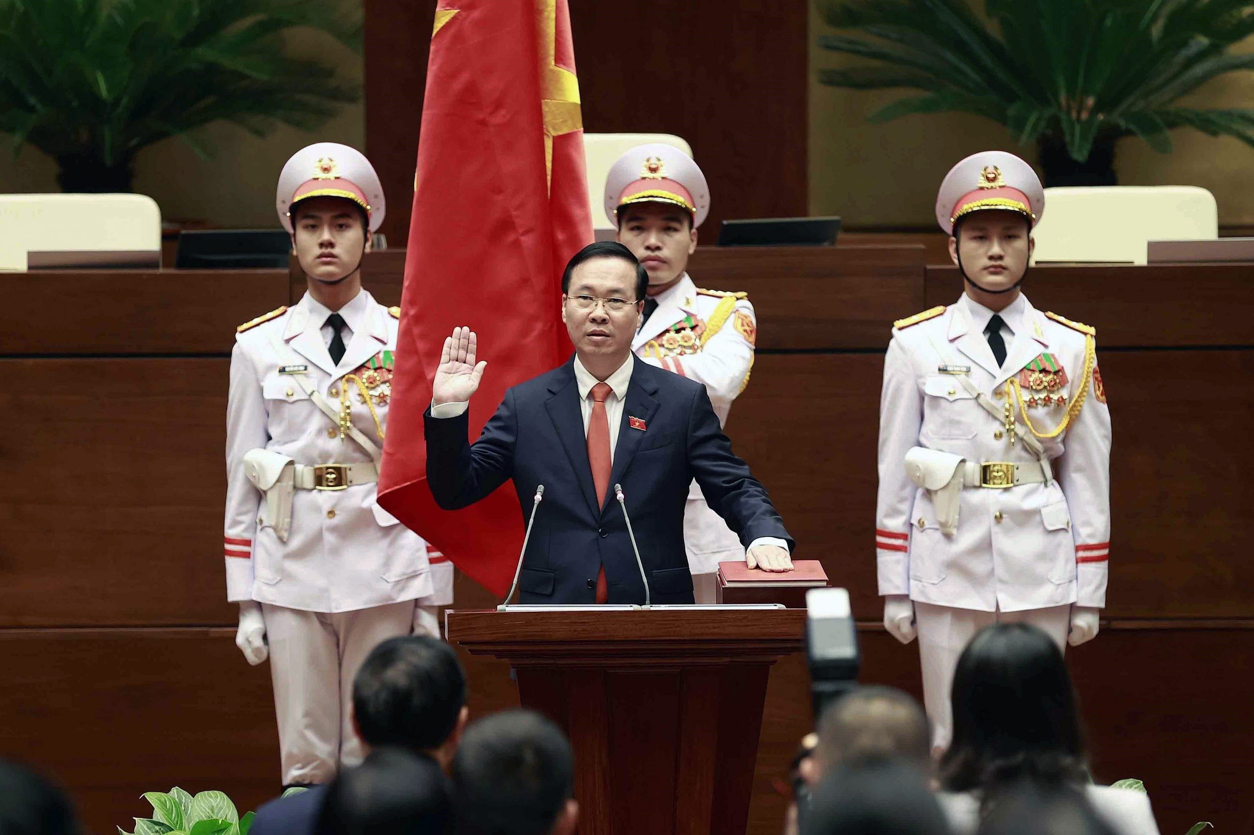 看世界)被视为阮富仲亲信 武文赏宣誓就任越南国家主席