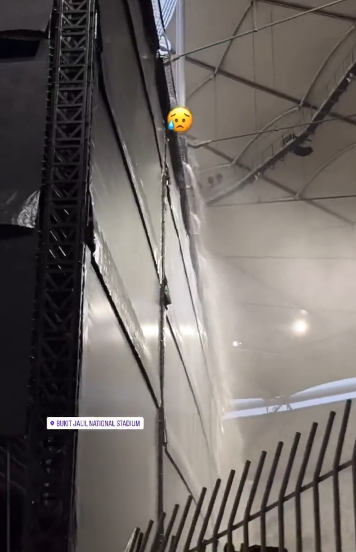 视频|连日多雨体育场淹水 Blackpink粉:演唱会场地安全吗?
