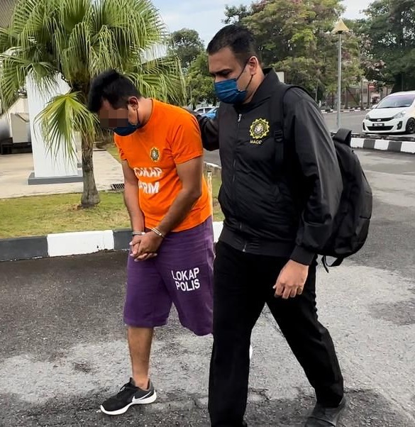 借海上执法收贿赚“外快”案,反贪会再捕一名来自浮罗交怡的高级官员。