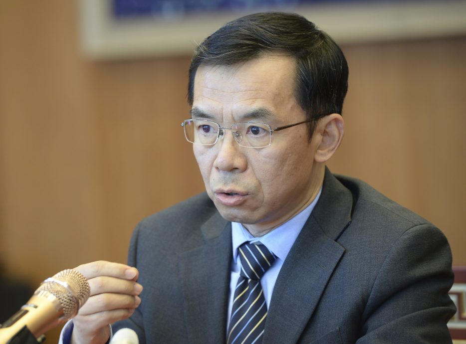 中国驻法使馆:卢沙野的评论只是个人观点