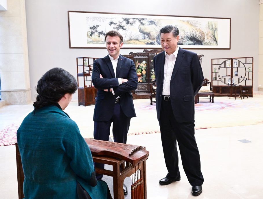 习近平马克龙非正式会晤 听千年古琴奏《高山流水》