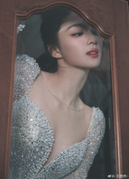 杨洋被粉丝窝里翻? 6段恋情全被爆网亏认证花心