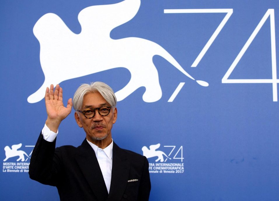 泪别坂本龙一 蔡明亮抱憾周星驰发文悼念