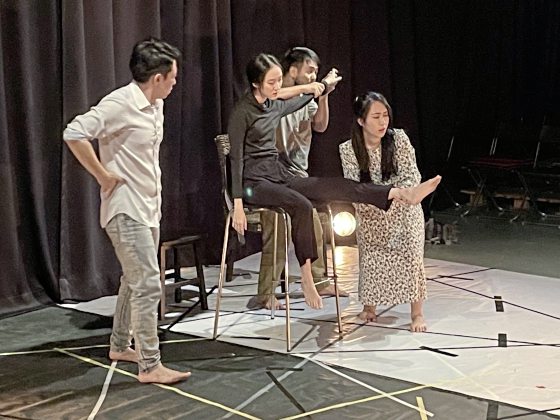 西北孤鸟/沉郁狂躁怪诞玄妙──赏析《重新开始》