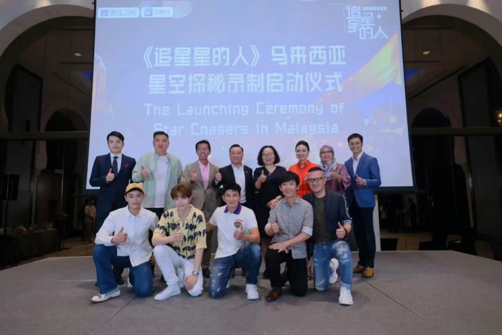 阿牛任飞行嘉宾“追星” 丁禹兮陈立农文东喂小鹿