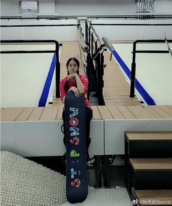 香港“御用童年”蜕变成美少女 网赞:未来港姐冠军