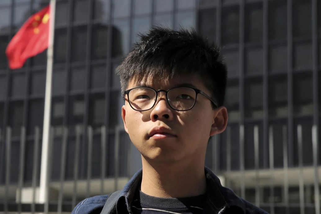 黄之锋发布开枪警个资 认藐视法庭判囚3个月