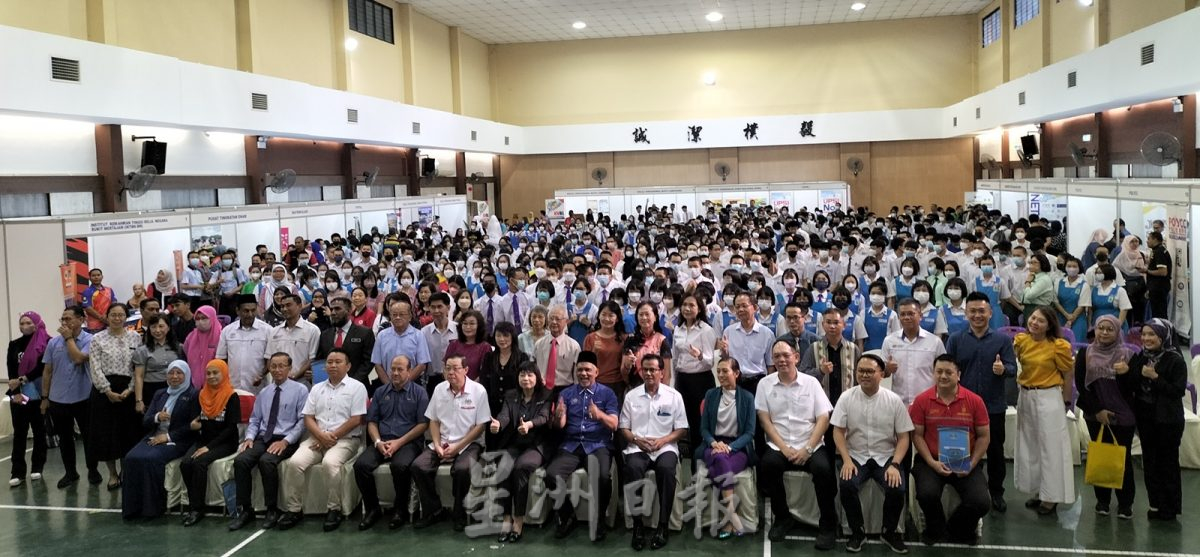 (全国版)林慧英:全国缺约2万老师 最快年中解决