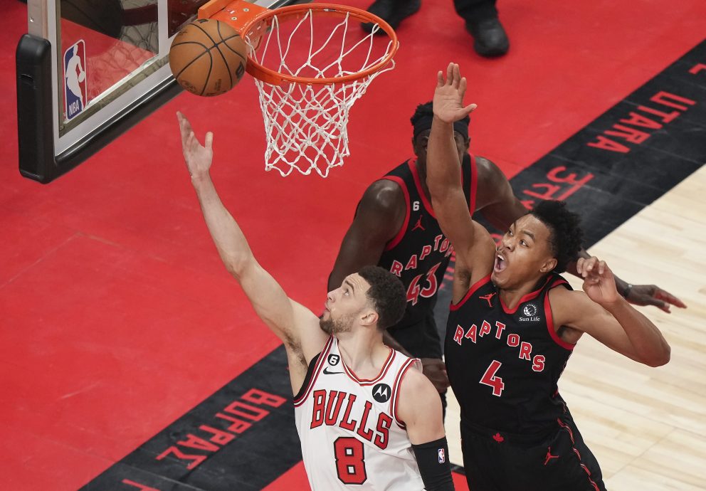 NBA| 拉文下半场爆发轰30分 公牛落后19分大逆转暴龙