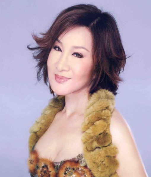 “远东首席歌后”杨小萍逝世 享寿79岁